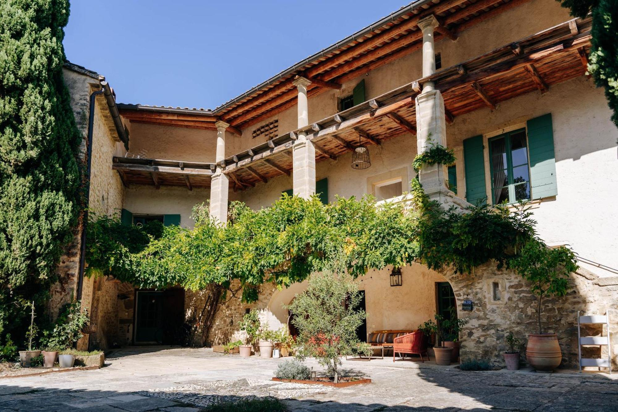 Maison 1643 Laudun Bagian luar foto